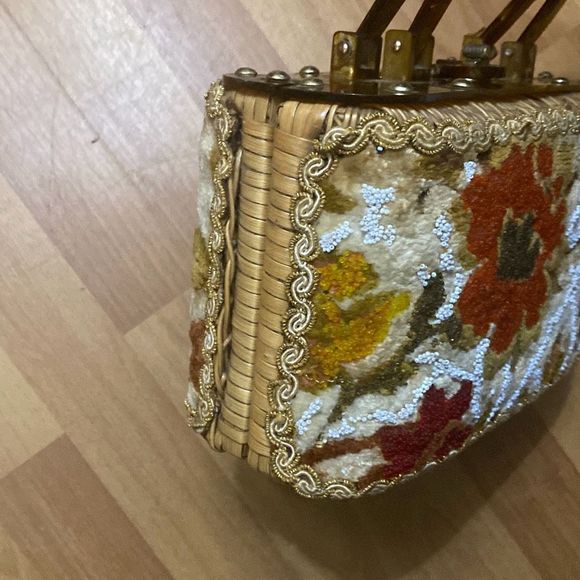 Vintage 60s Tropical Miami Lucite Wicker & Floral Fabric Beaded Handbag Purse - Picture 2 of 9